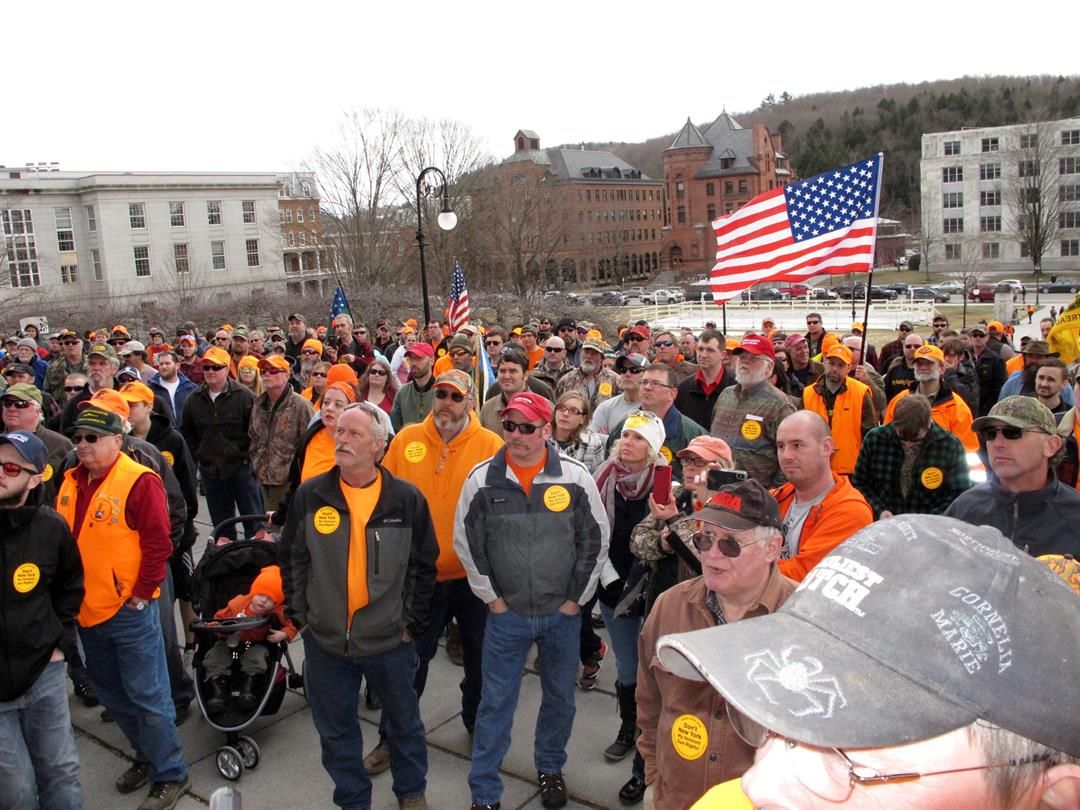 Free highcapacity magazines given out at gun rights rally CBS News 8