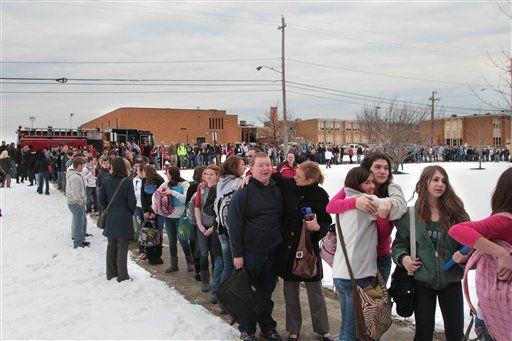 Classes to fully resume Friday after Ohio shooting - San Diego ...