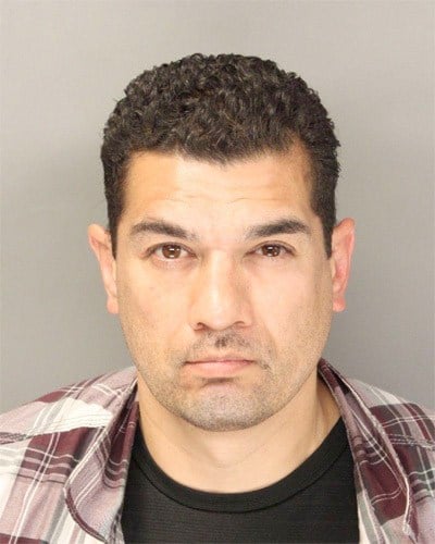 Crimefighters Alert: Manhunt for Alfonso <b>Humberto Reyes</b> - 7634479_G