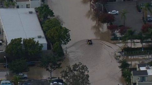 Repairs underway after water main break causes huge mess in Coro - CBS ...