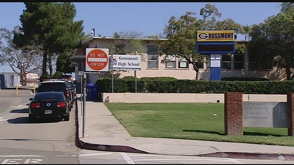 Authorities search Grossmont High School after reports of weapon - CBS ...