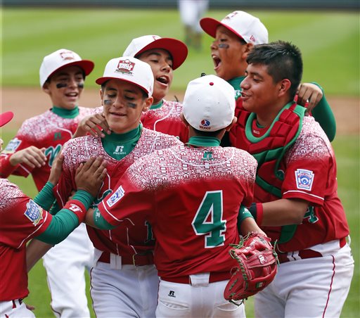 Sweetwater Valley falls to Texas in Little League World Series - CBS ...